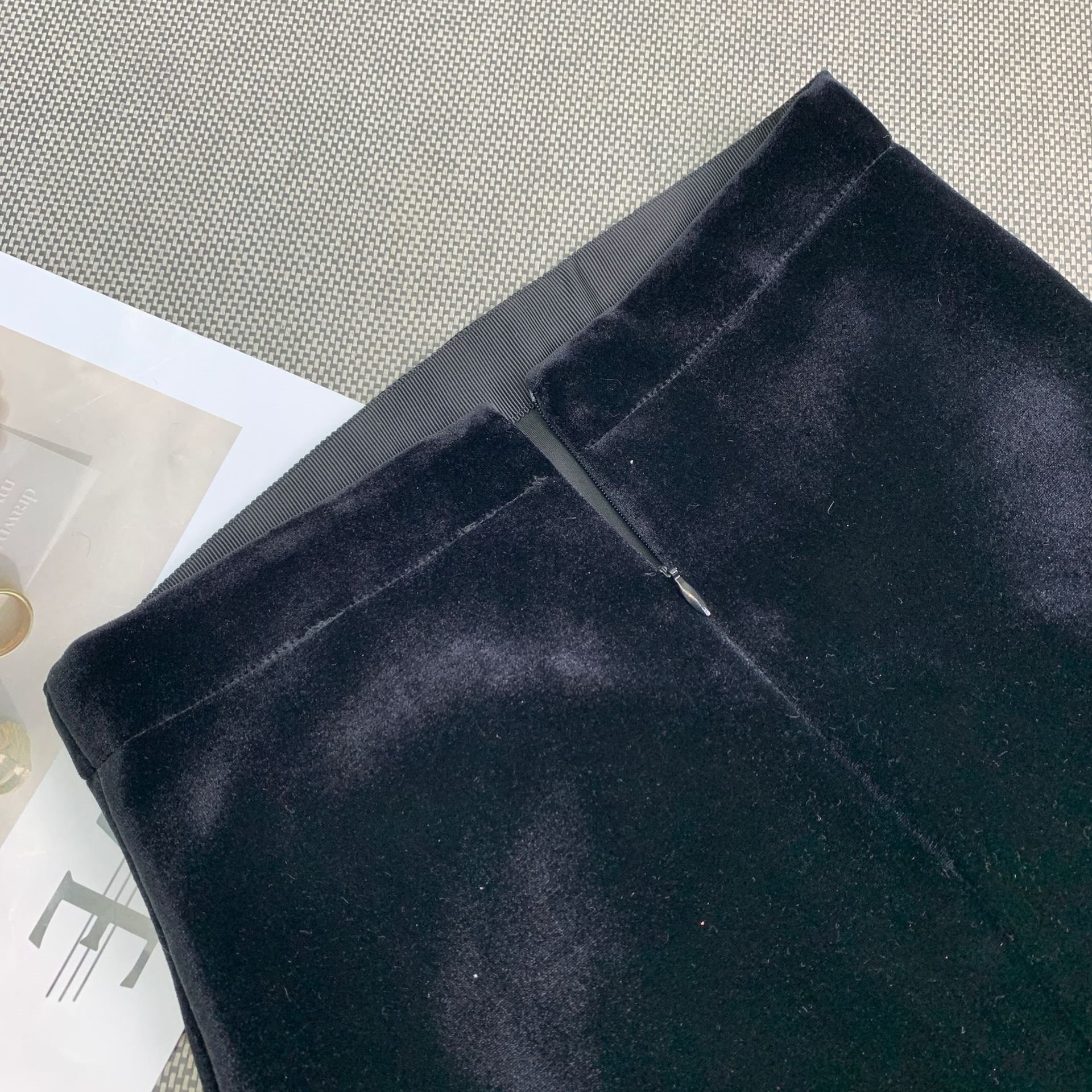 Винтажная бархатная юбка с разрезом оптом из Китая