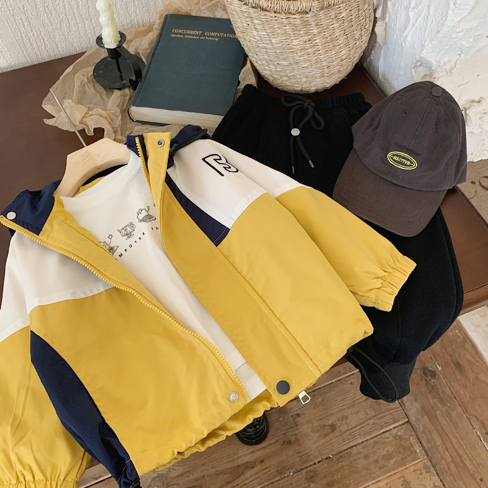 Детская куртка 2023 нового сезона оптом из Китая