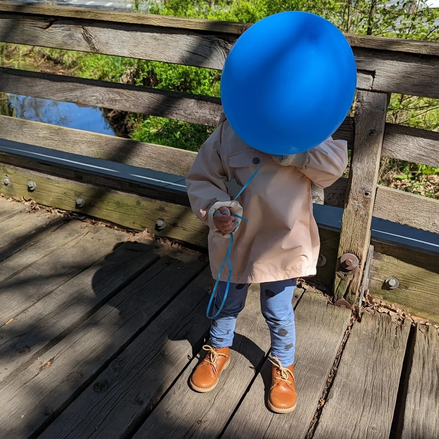 Детский ветровик 2023 осенний новый мужской и женский ветровик с капюшоном оптом из Китая