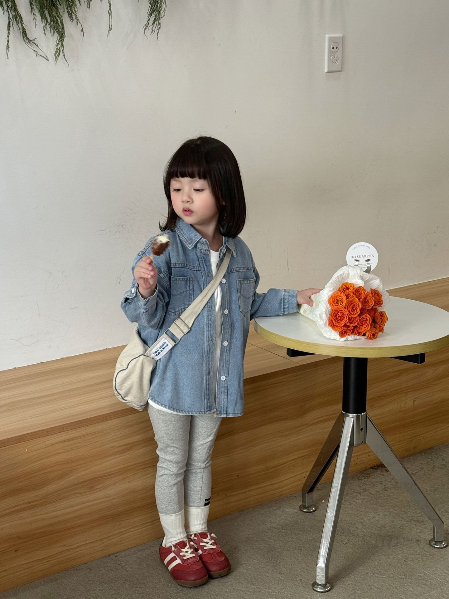 Детская джинсовая куртка весна-осень 2024 оптом из Китая