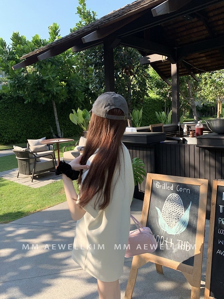 Женская футболка с коротким рукавом 2024 летней коллекции оптом