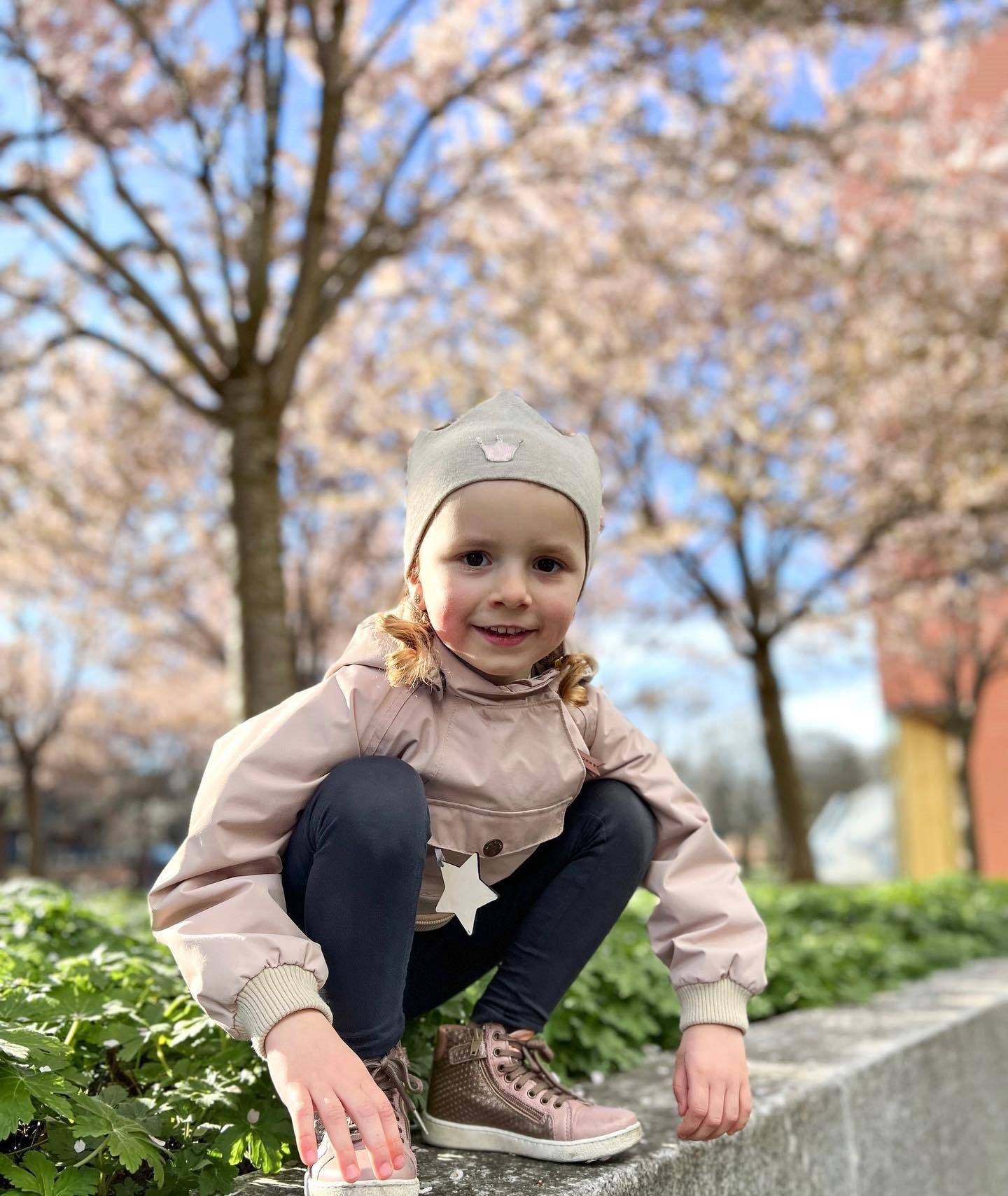 Детский ветровик 2023 осенний новый мужской и женский ветровик с капюшоном оптом из Китая