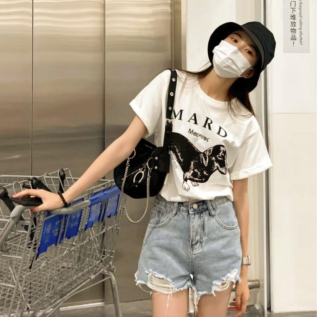 Футболка с коротким рукавом и принтом маленькой собачки оптом