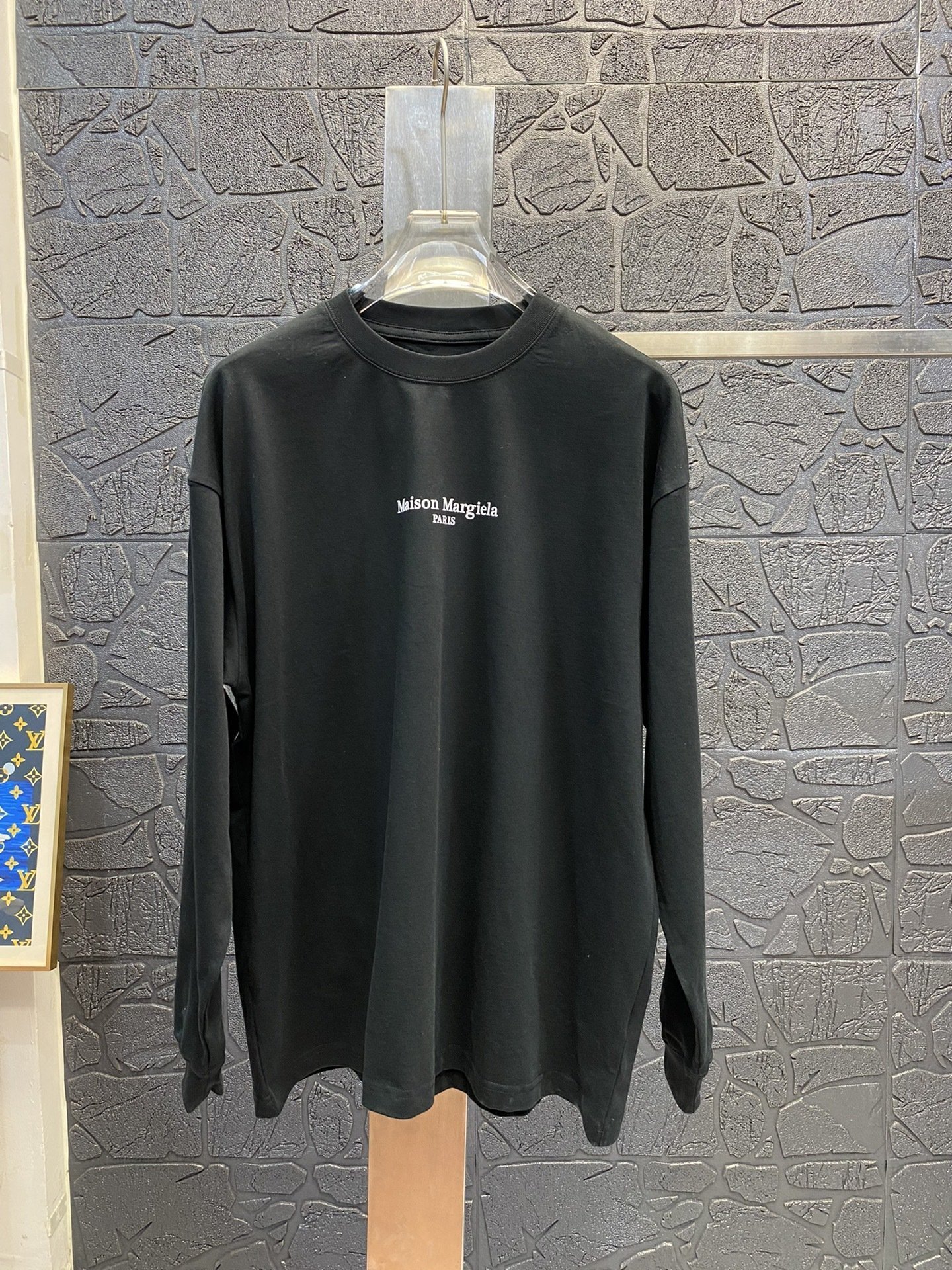 Футболка с длинным рукавом Maison Margiela MM6 с круглым вырезом и принтом букв оптом