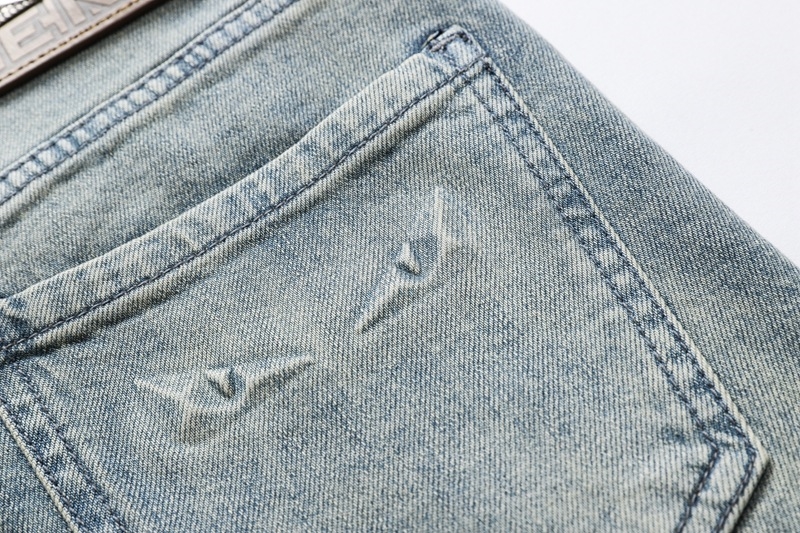 Мужские джинсы с монстром оптом из Китая