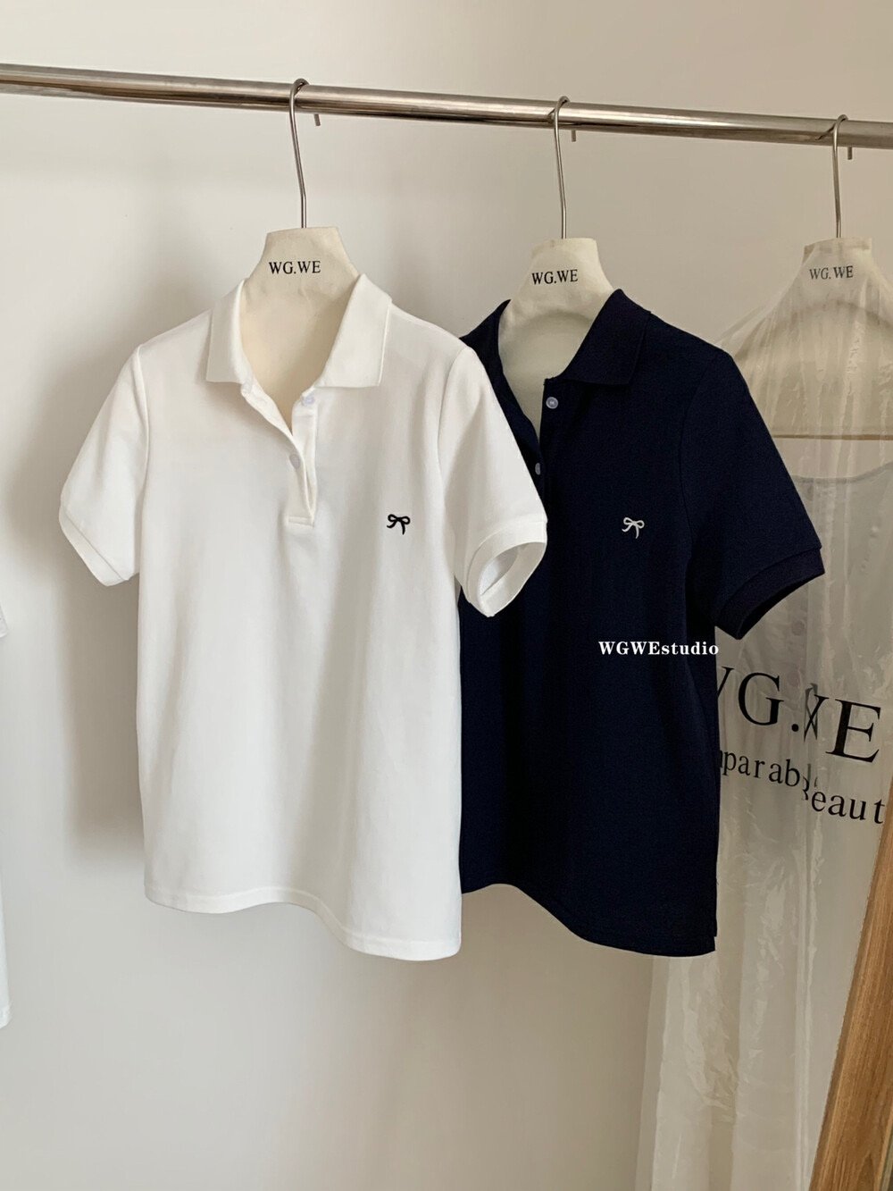 Блузка с вышивкой и бабочкой на воротнике 2024 лето оптом