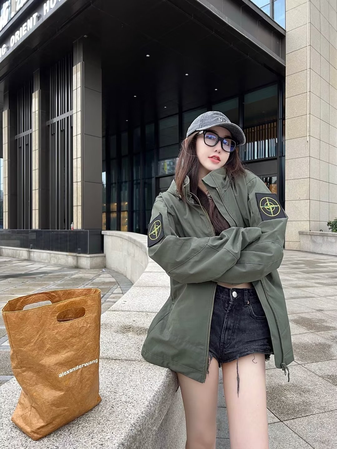 Жакет ветровка с капюшоном оптом из Китая