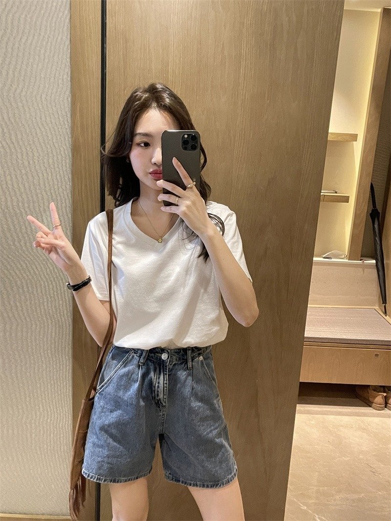 Женская футболка V-образный вырез белая 2024 лето оптом