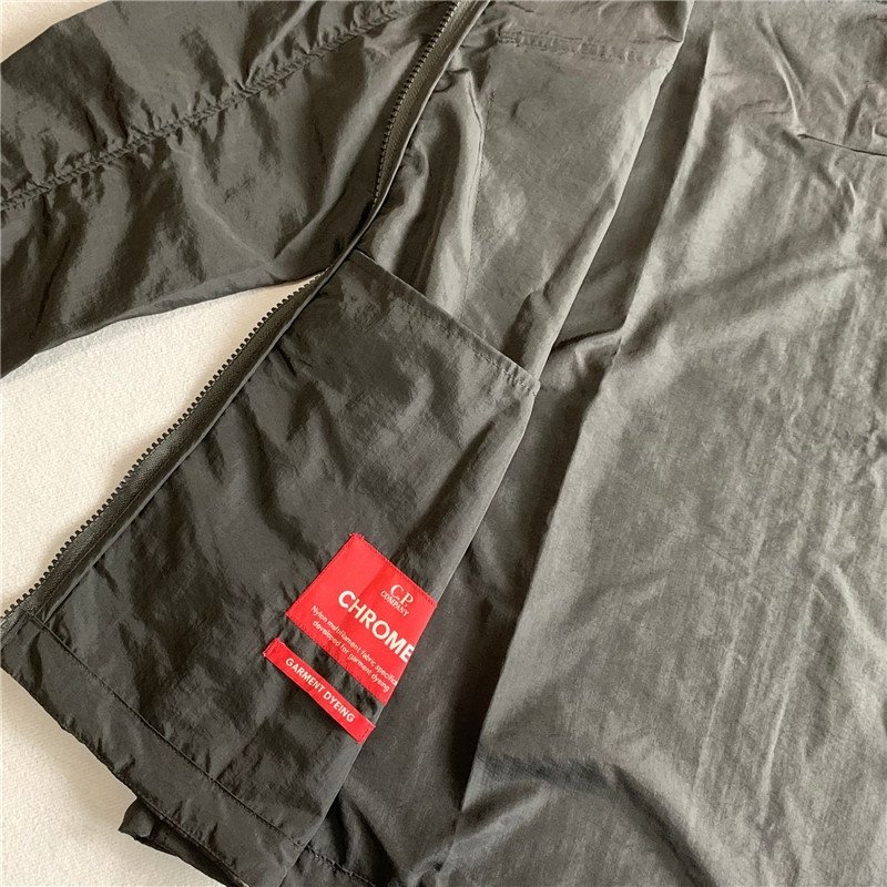 Хаки куртка с молнией и капюшоном оптом из Китая