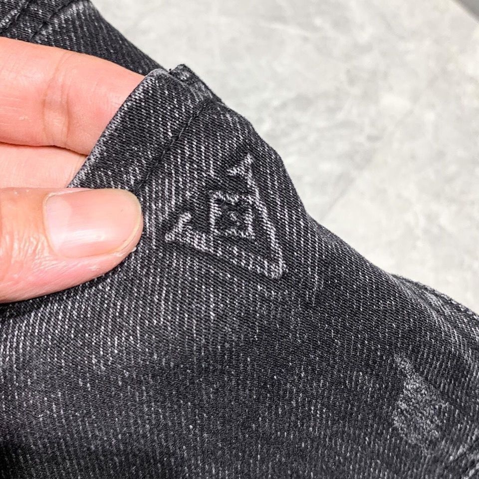 Мужские джинсы в стиле хай-тек оптом из Китая