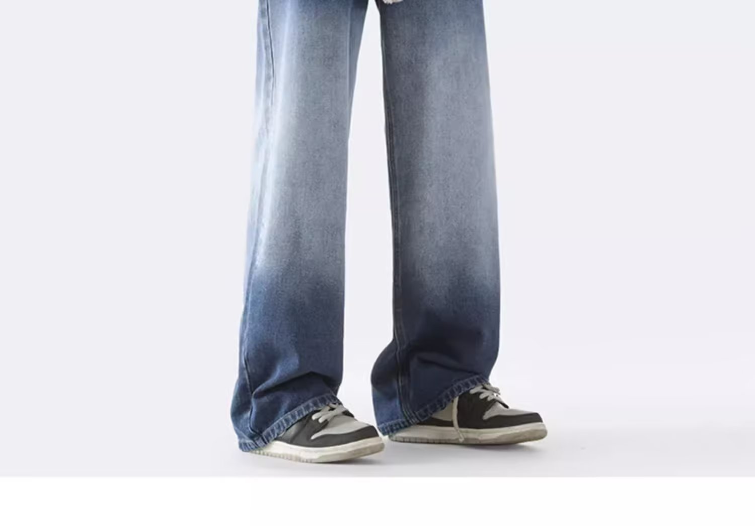 Мужские джинсы весенне-летней коллекции 2023 оптом из Китая