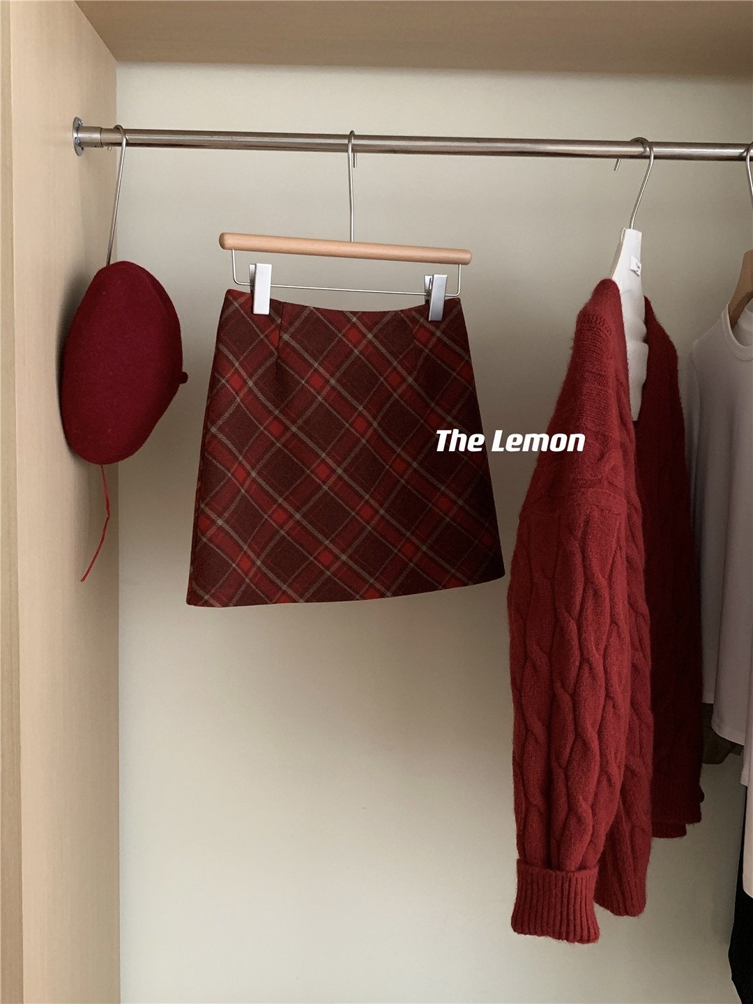 Женская шерстяная мини-юбка в клетку оптом из Китая