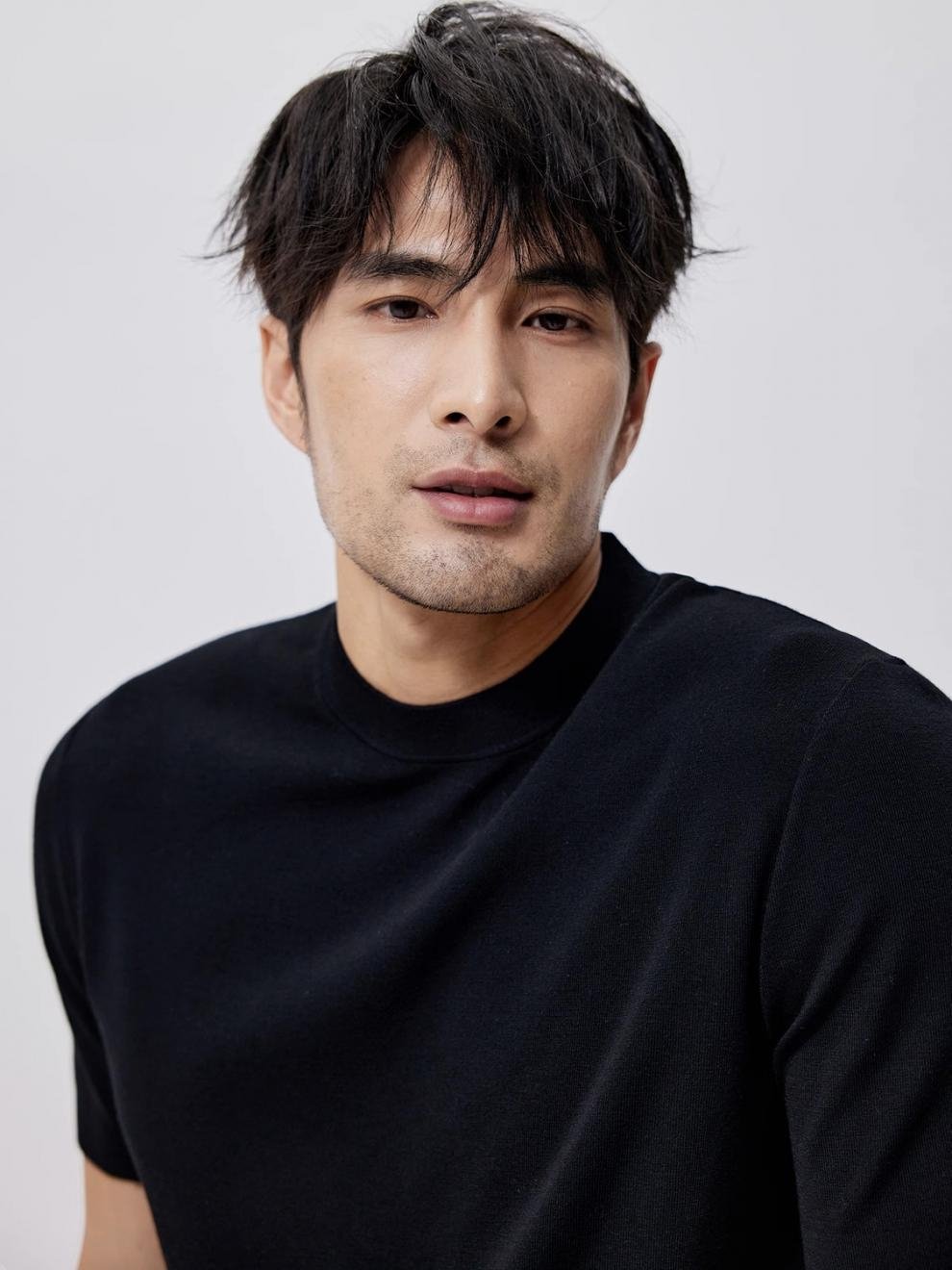 Мужская вязаная футболка с круглым воротом оптом