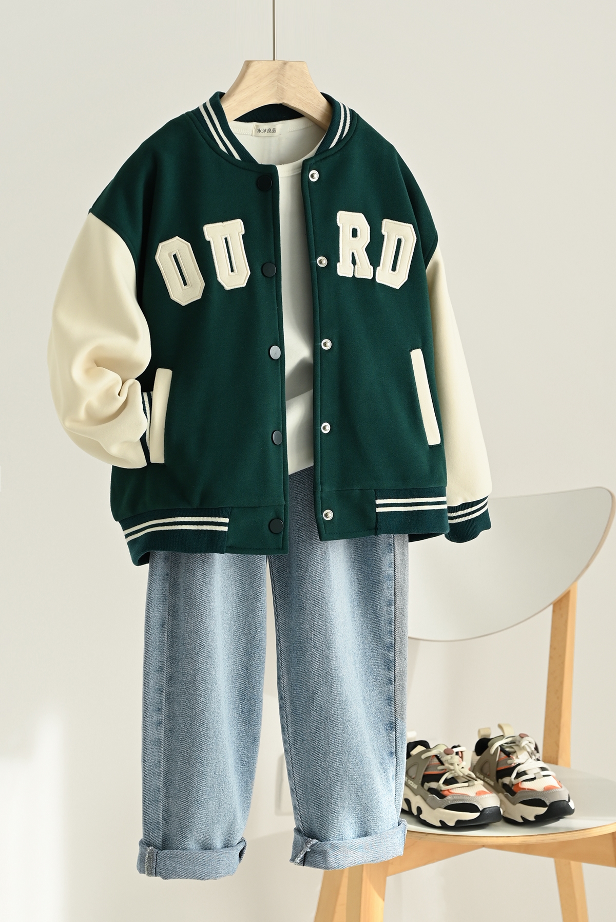 Джинсы для детей в светло-голубом цвете оптом из Китая