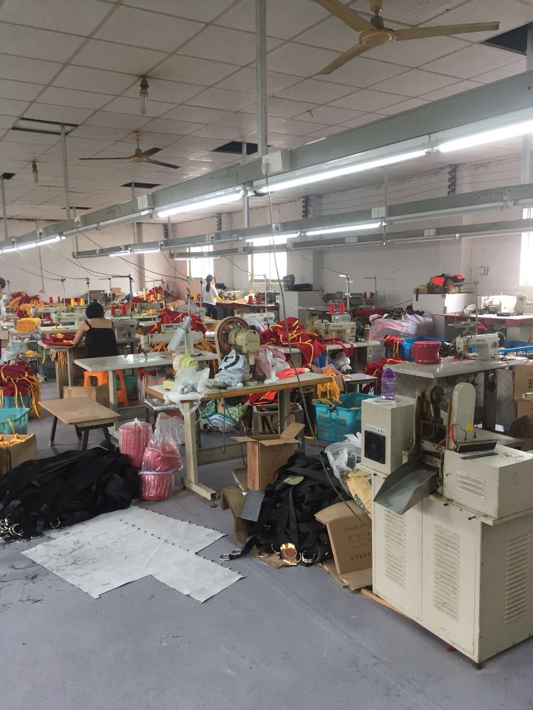 Крючок для детской коляски оптом