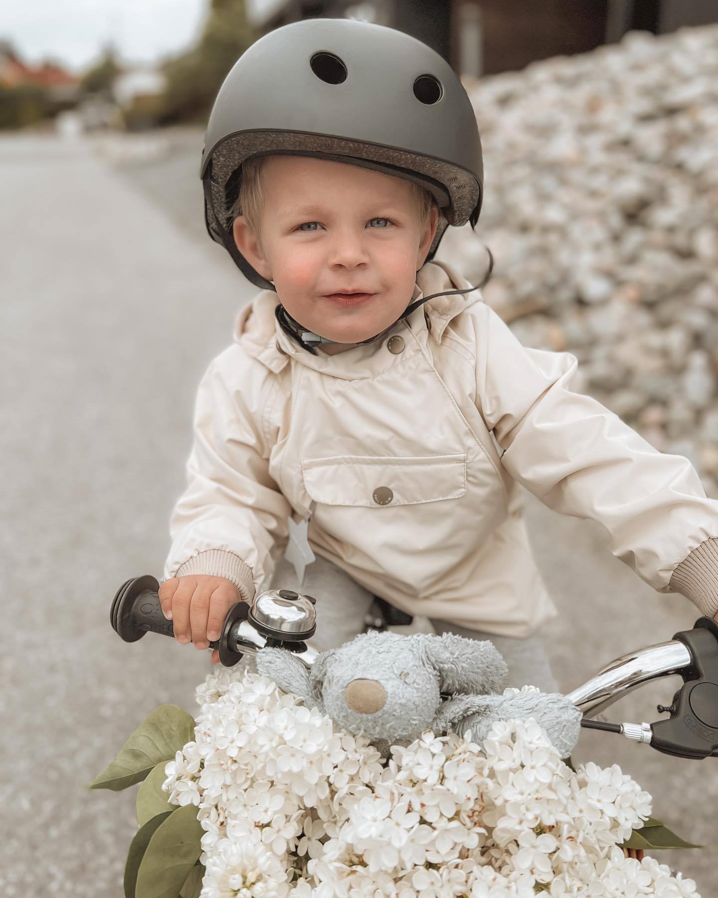 Детский ветровик 2023 осенний новый мужской и женский ветровик с капюшоном оптом из Китая