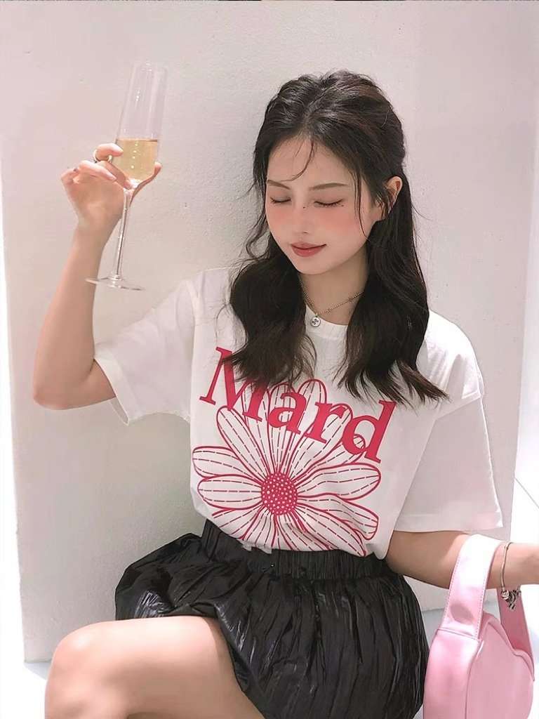 Футболка с коротким рукавом и принтом маленькой собачки оптом