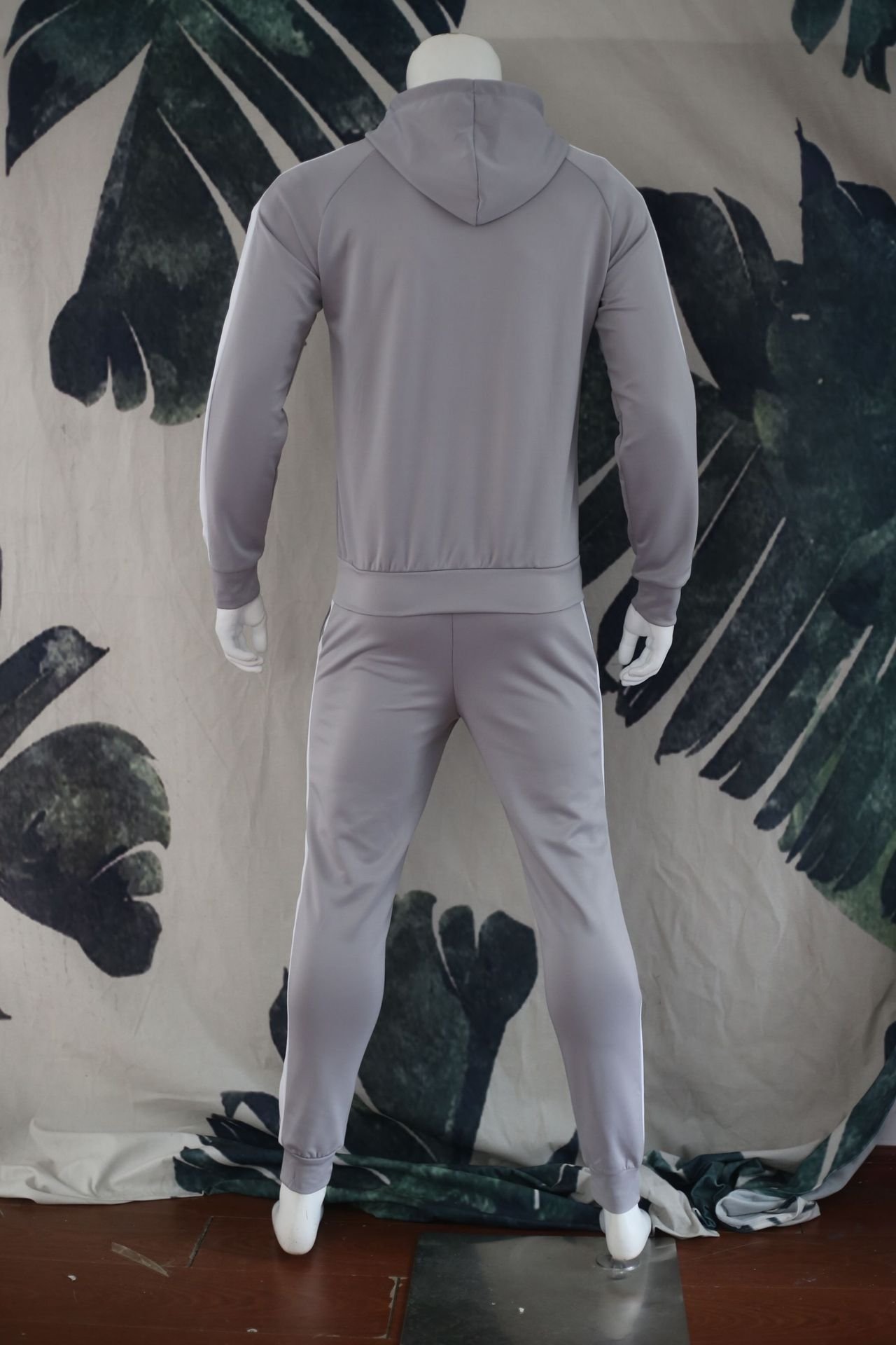 Мужской спортивный костюм оптом из Китая