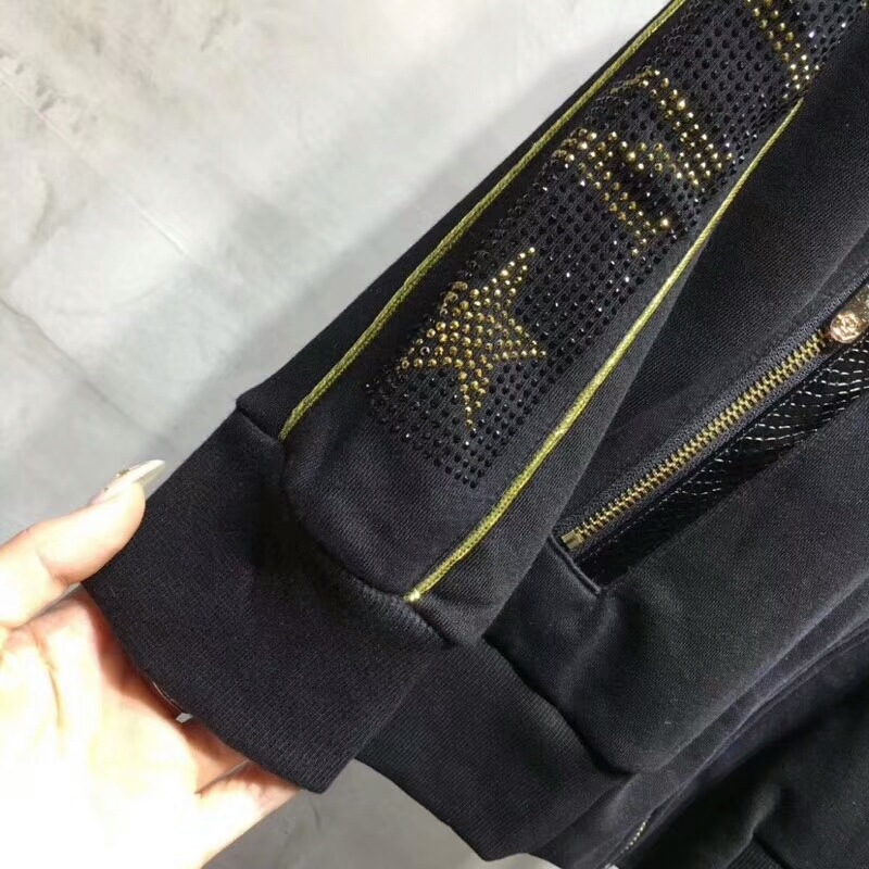 Мужской спортивный костюм с камнями и буквами на молнии оптом из Китая