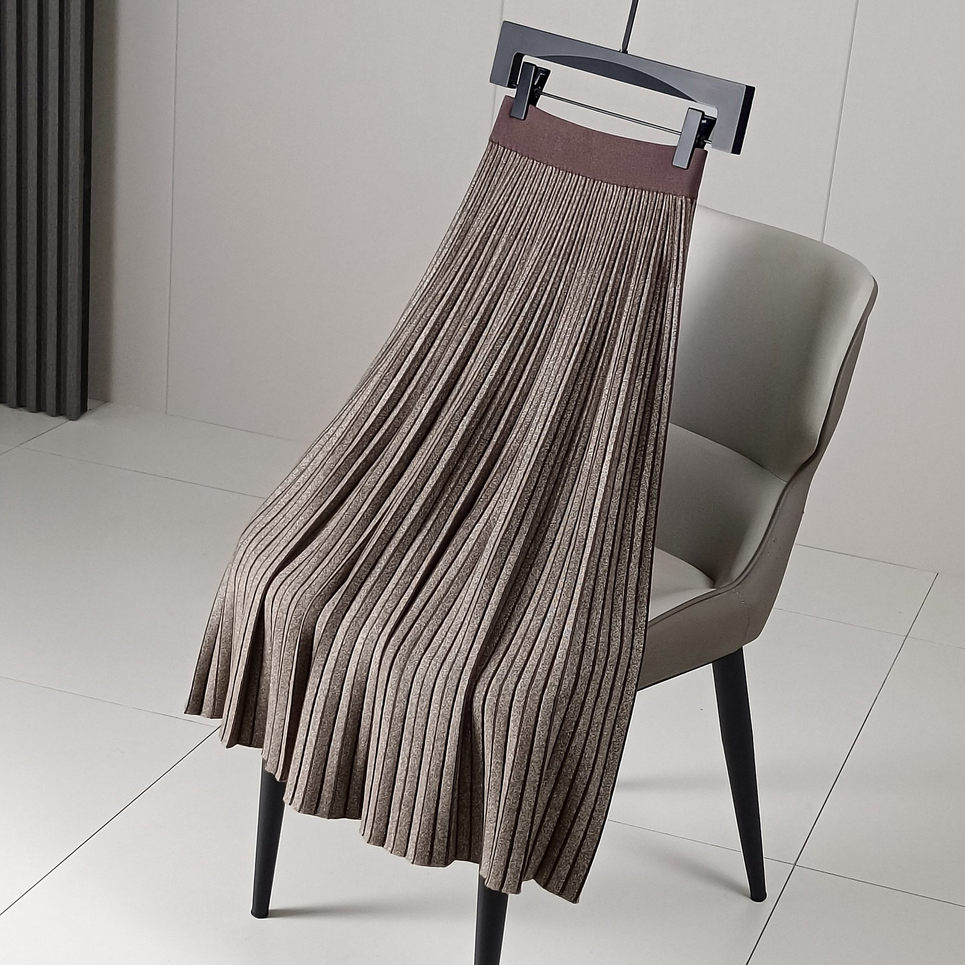 Женская двусторонняя вязаная плиссированная юбка 2023 новинка A-силуэта оптом из Китая