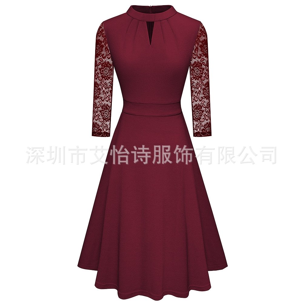 Платье с вырезом под горло и кружевной отделкой оптом из Китая