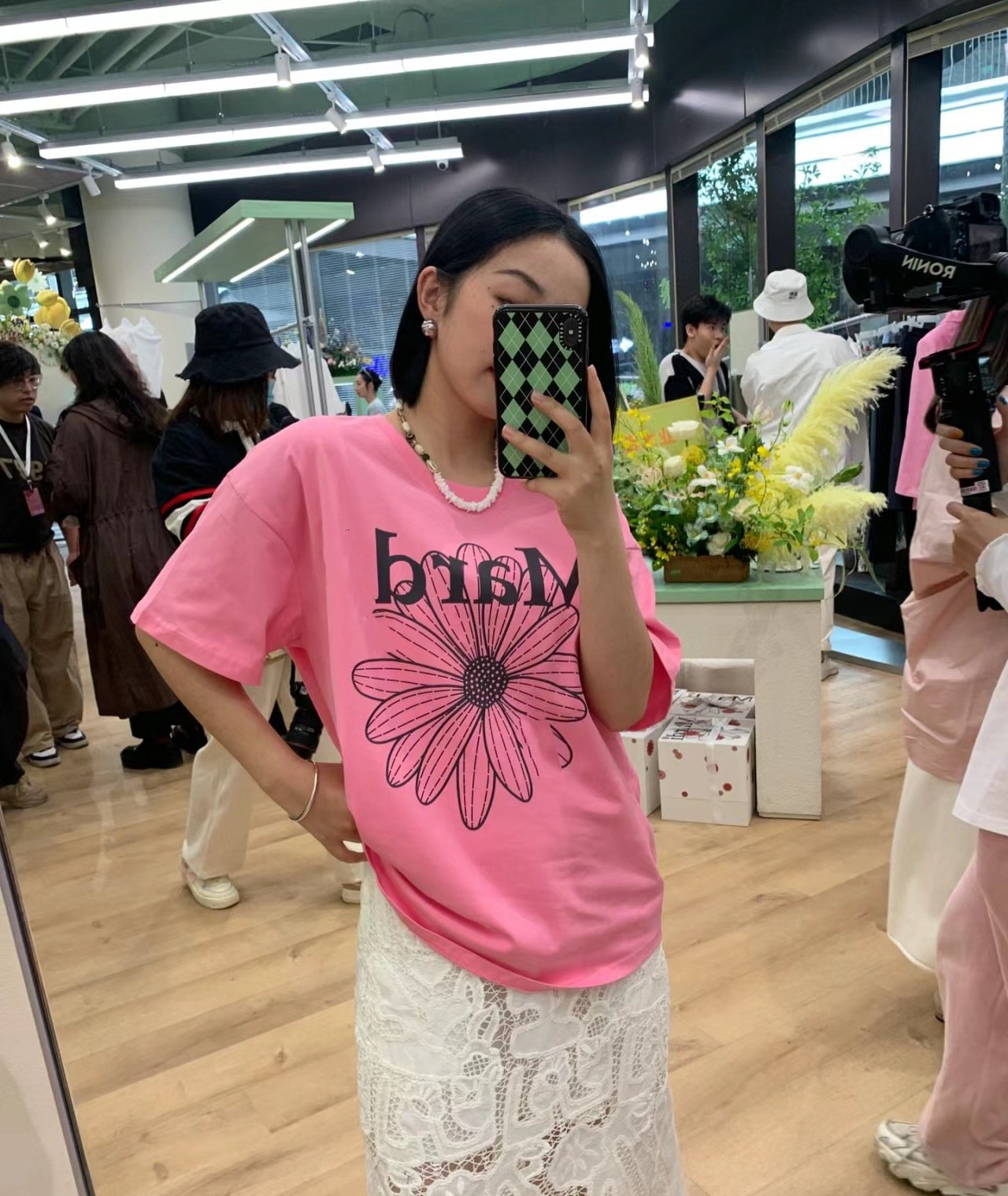 Футболка с коротким рукавом и принтом маленькой собачки оптом