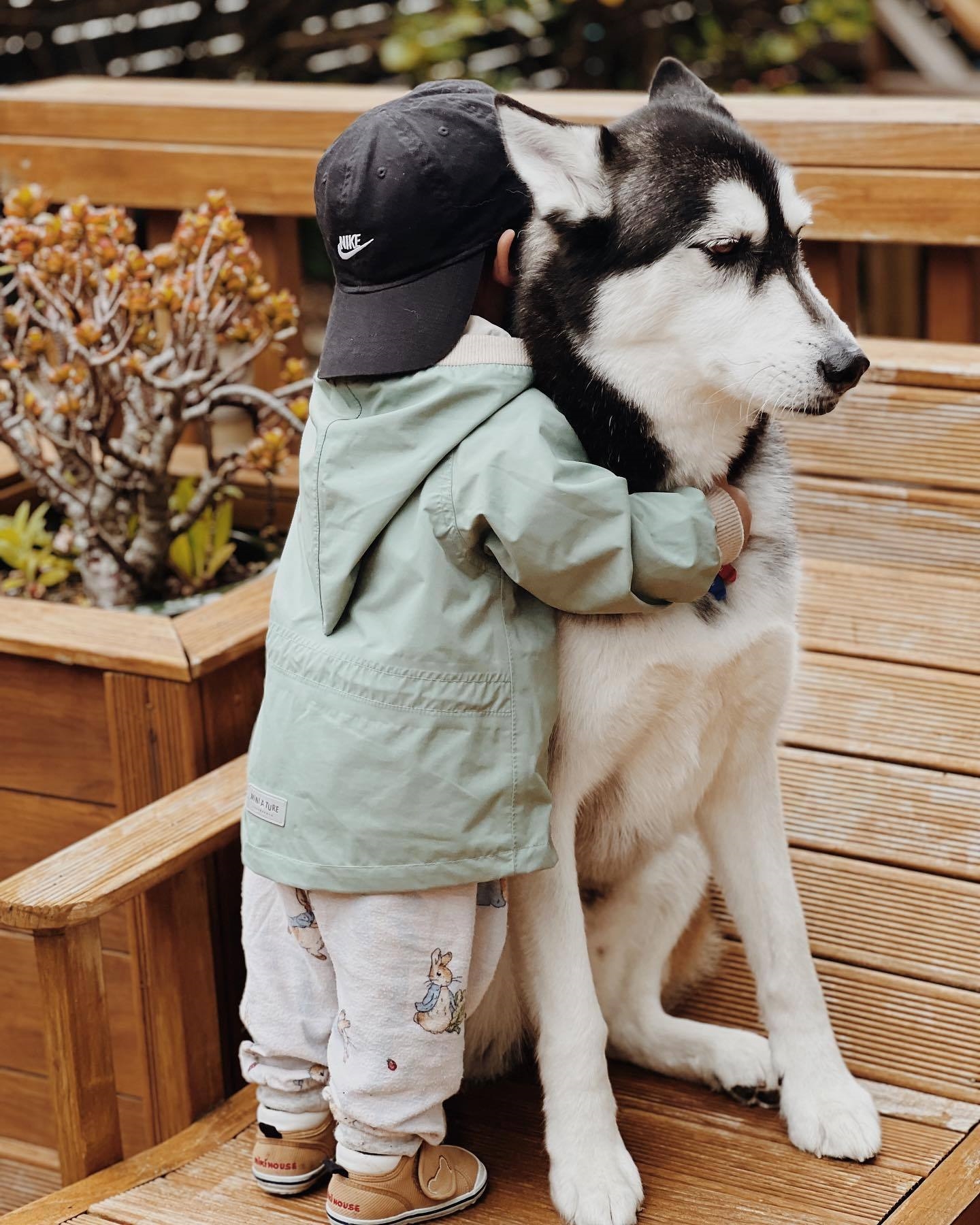 Детский ветровик 2023 осенний новый мужской и женский ветровик с капюшоном оптом из Китая