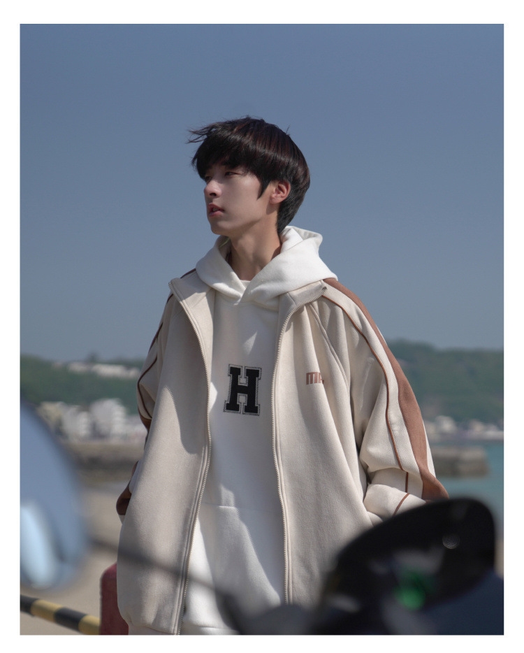 Мужская куртка с высоким воротником и принтом букв в стиле весна-осень оптом из Китая