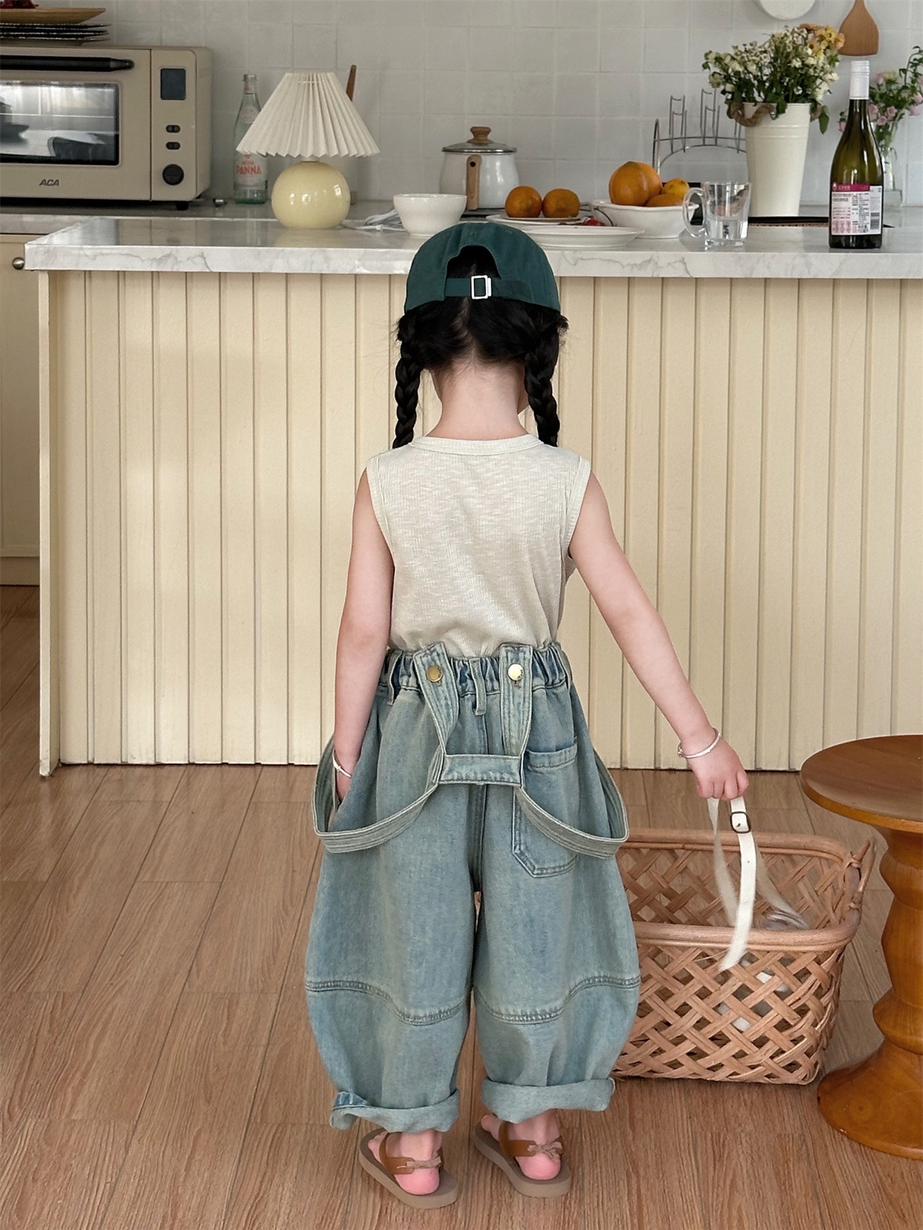 Детские джинсовые брюки с лямками оптом из Китая