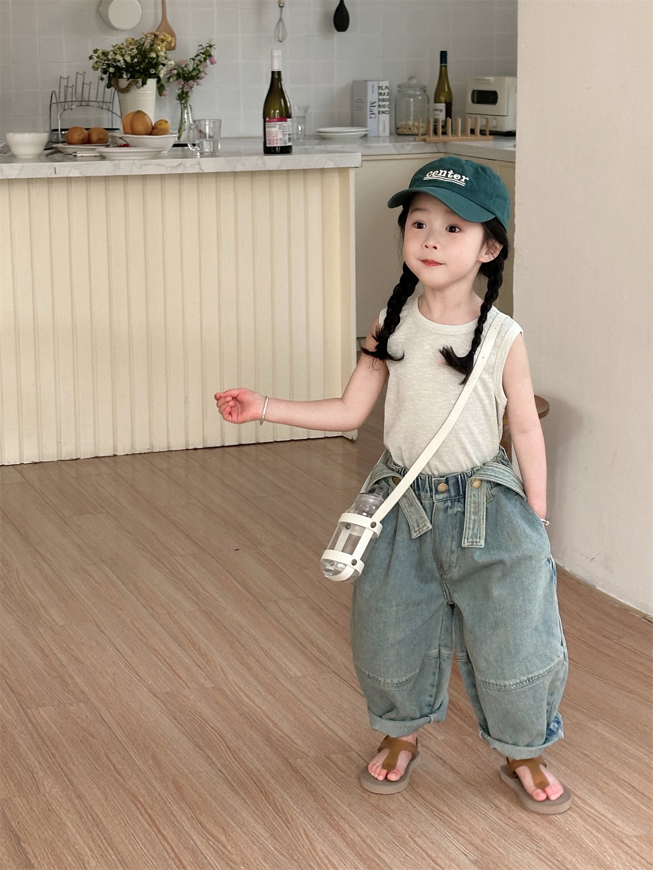 Детские джинсовые брюки с лямками оптом из Китая