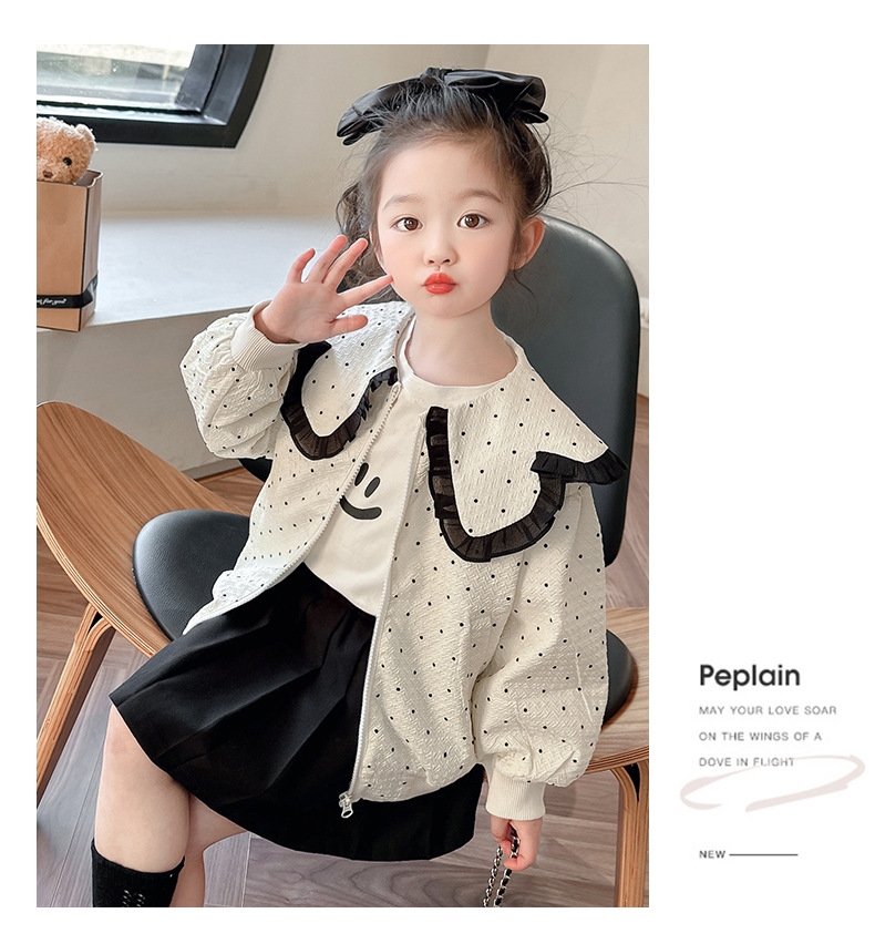 Детская куртка с воротником и узором в горошек оптом из Китая