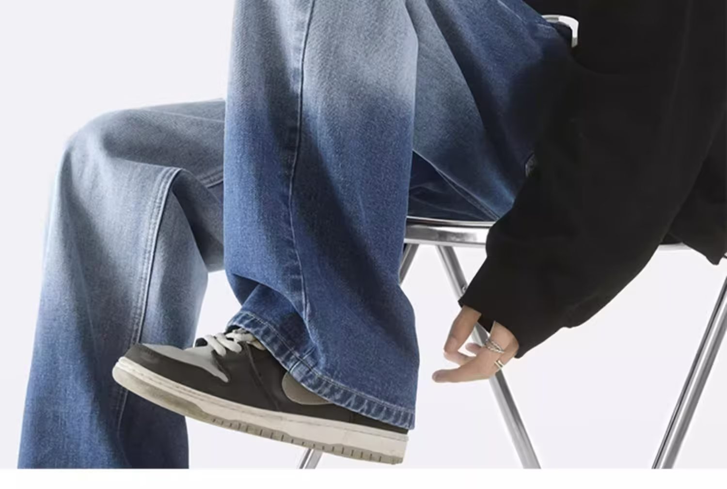 Мужские джинсы весенне-летней коллекции 2023 оптом из Китая