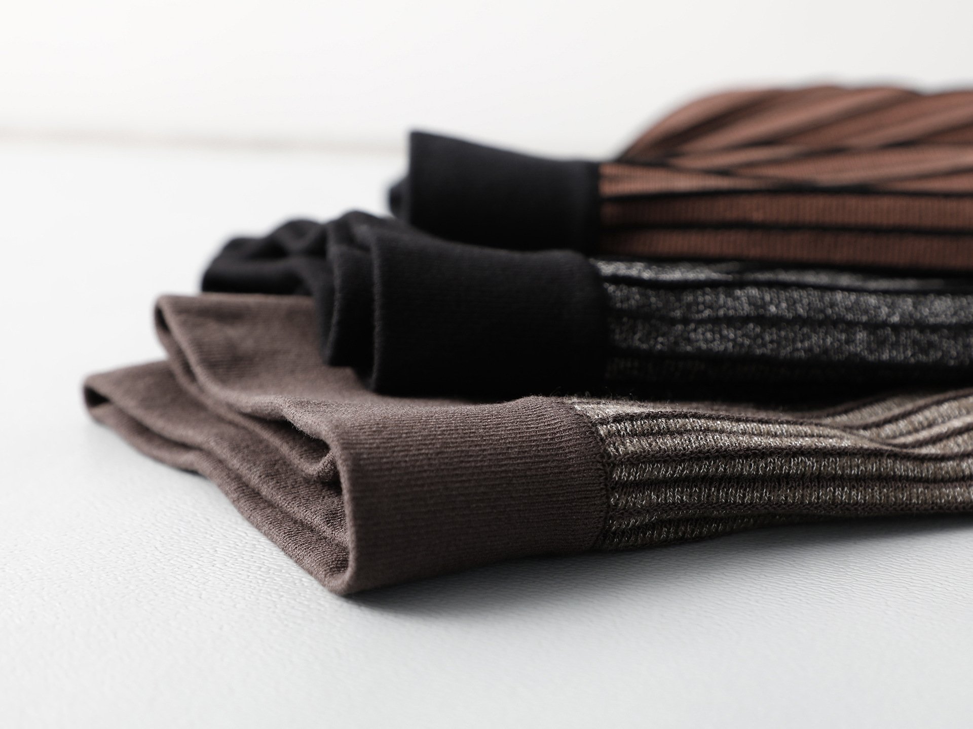 Женская двусторонняя вязаная плиссированная юбка 2023 новинка A-силуэта оптом из Китая