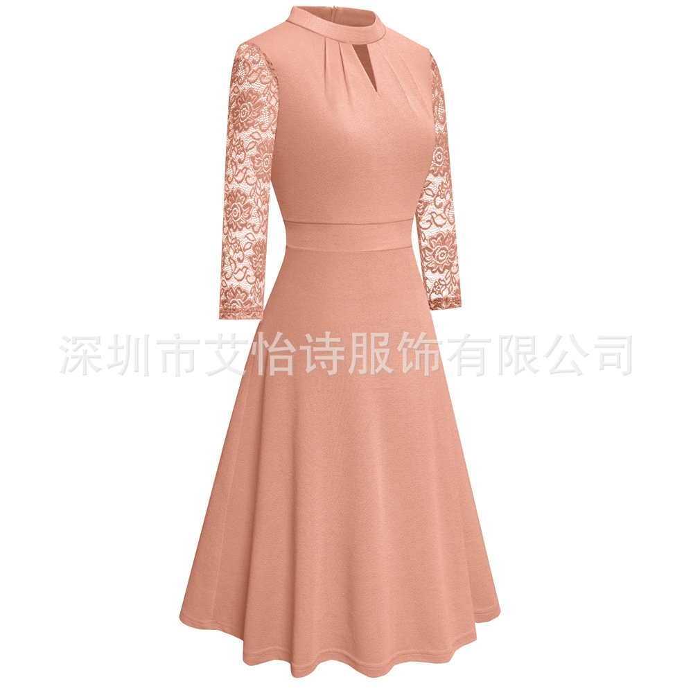 Платье с вырезом под горло и кружевной отделкой оптом из Китая