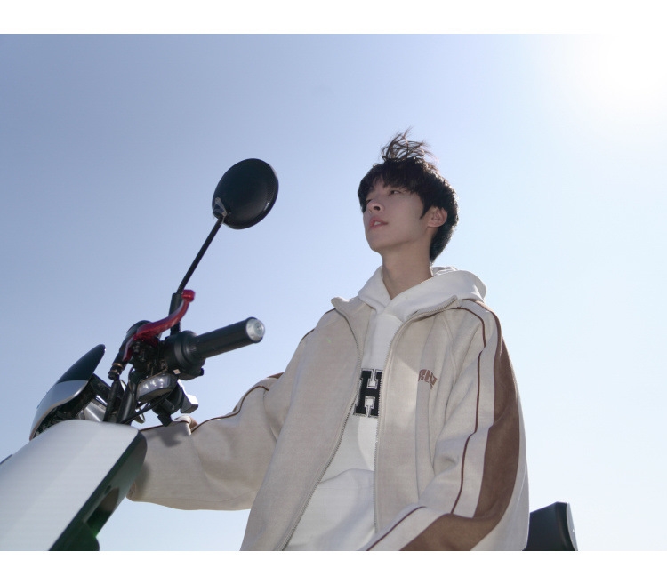 Мужская куртка с высоким воротником и принтом букв в стиле весна-осень оптом из Китая