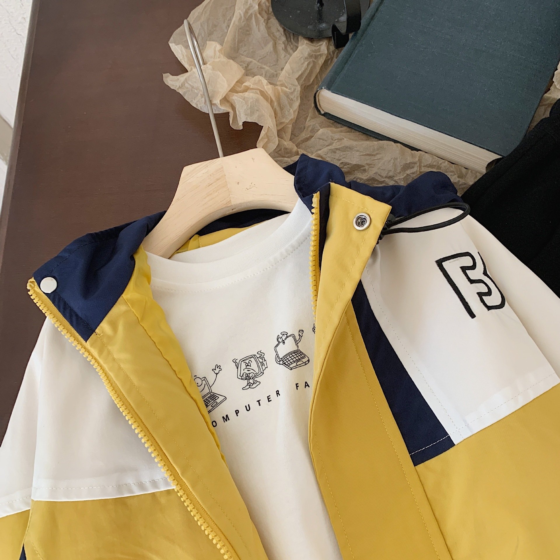 Детская куртка 2023 нового сезона оптом из Китая