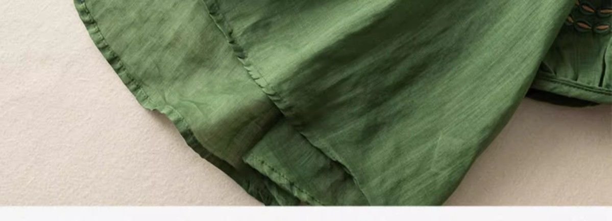 Футболка с вышивкой и круглым воротником оптом