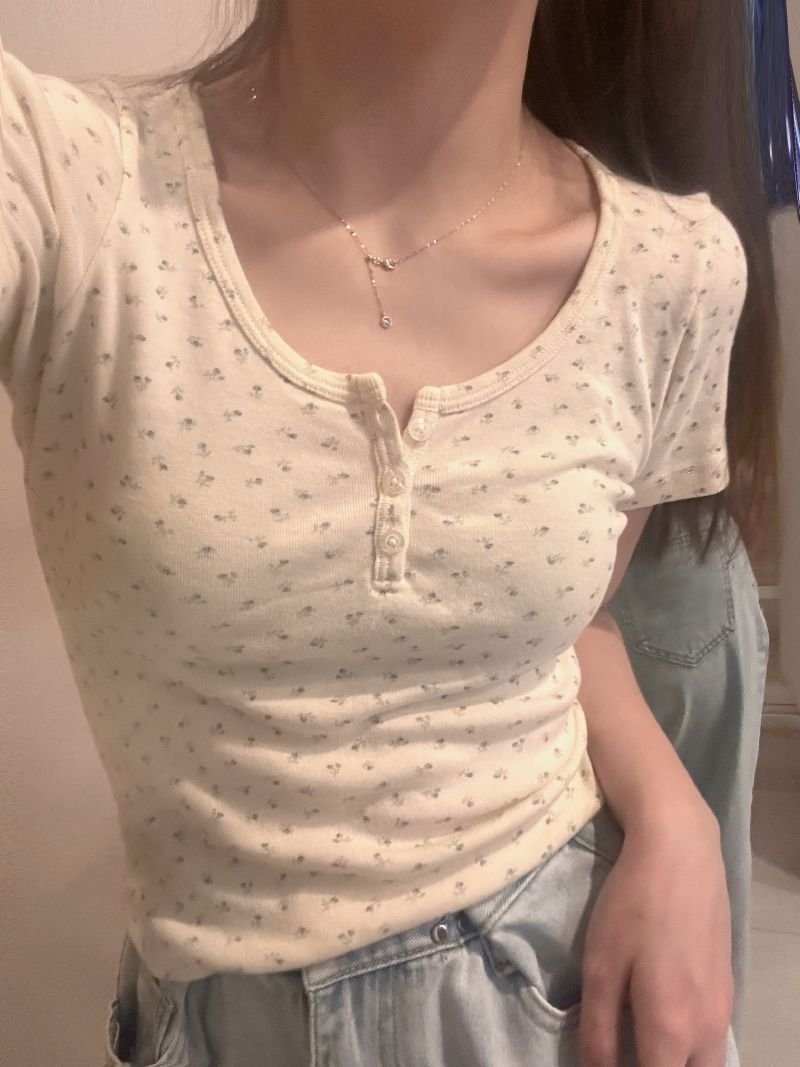 Летний женский футболка с узкими короткими рукавами и круглым вырезом оптом