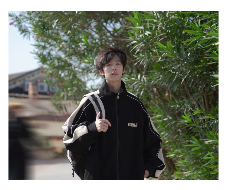 Мужская куртка с высоким воротником и принтом букв в стиле весна-осень оптом из Китая