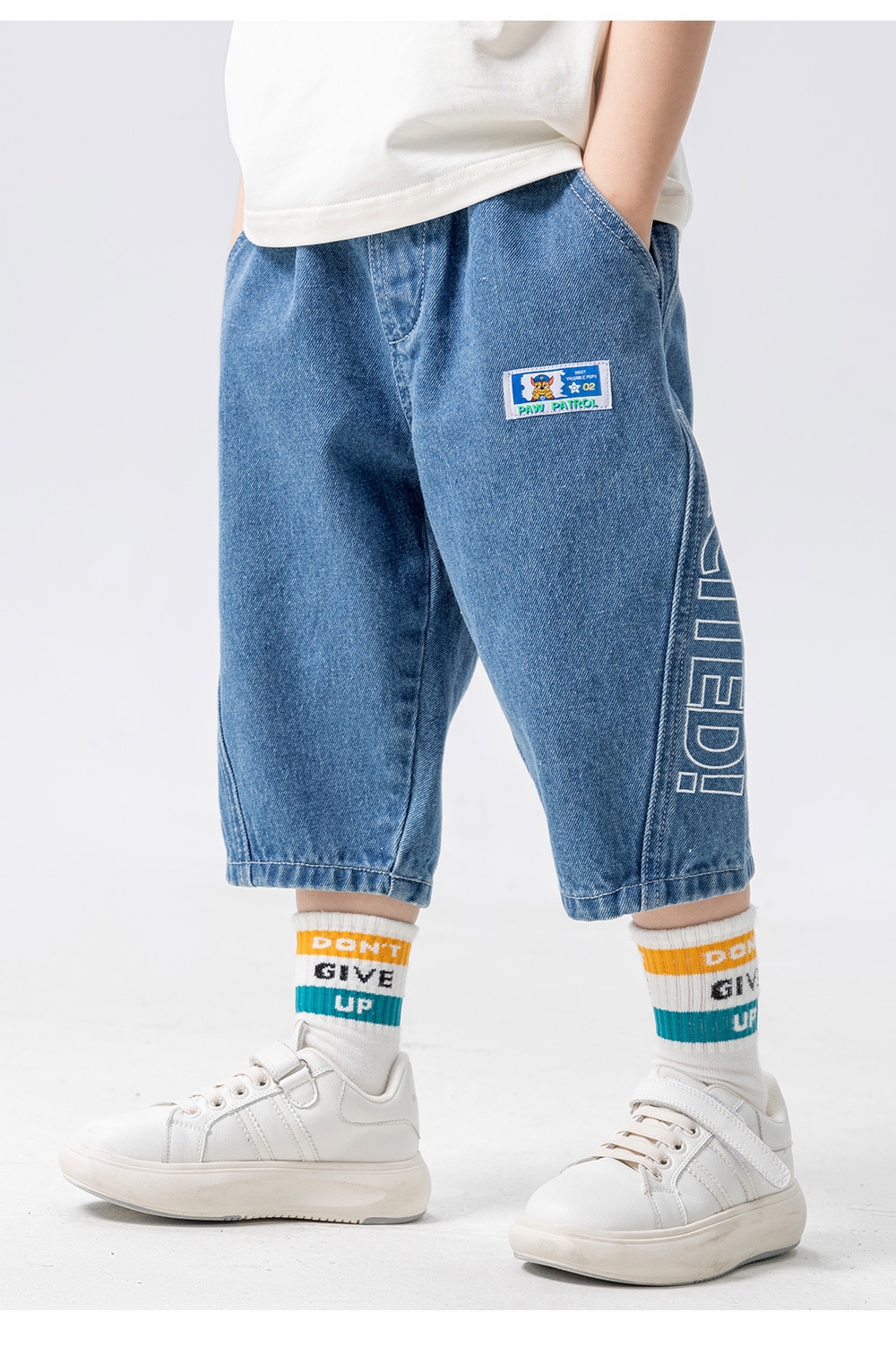 Детские джинсы 2024 лето новые мальчики брюки оптом из Китая