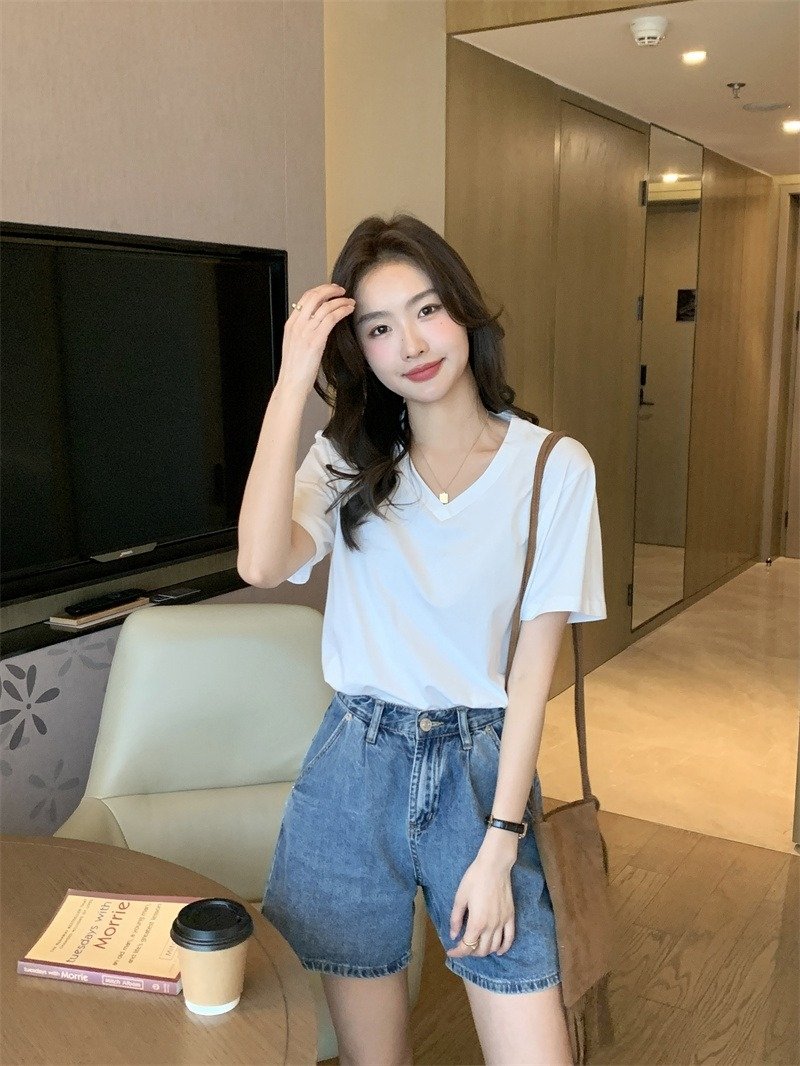 Женская футболка V-образный вырез белая 2024 лето оптом