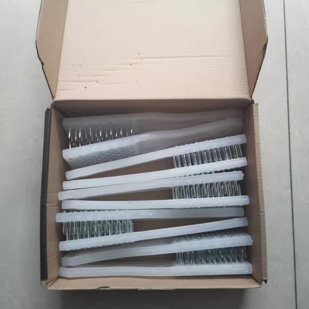 Рыбная чешуя из нержавеющей стали с пластиковой ручкой оптом