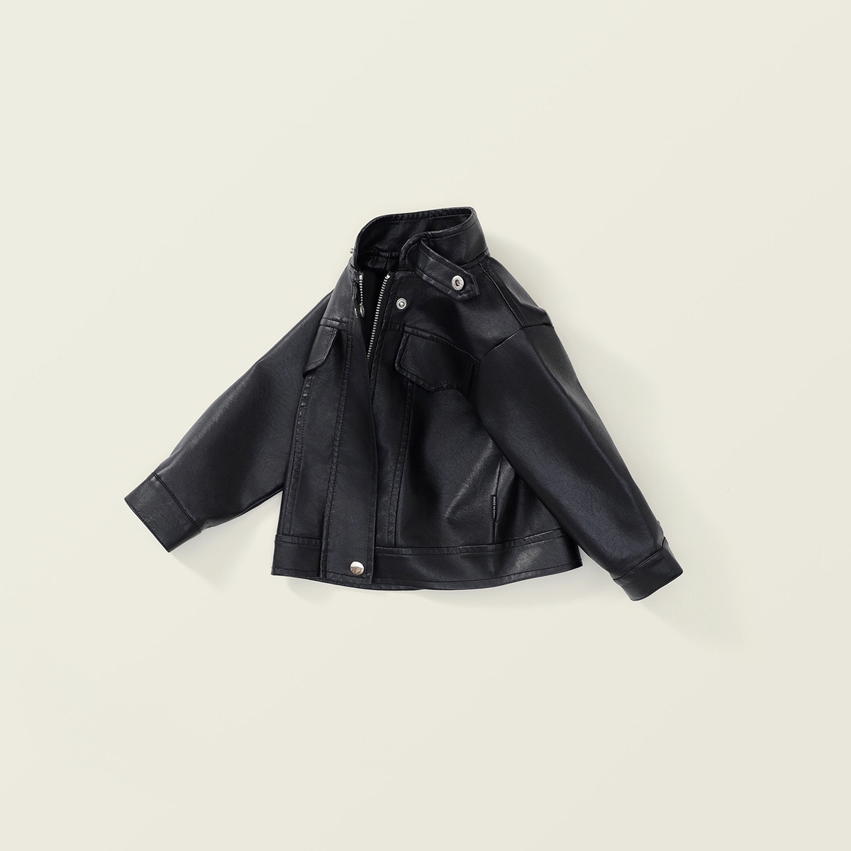 Детская куртка из кожзама оптом из Китая