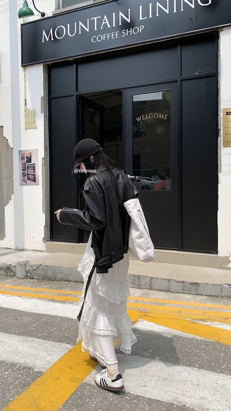 Высокая талия белая асимметричная юбка с кружевными вставками оптом из Китая