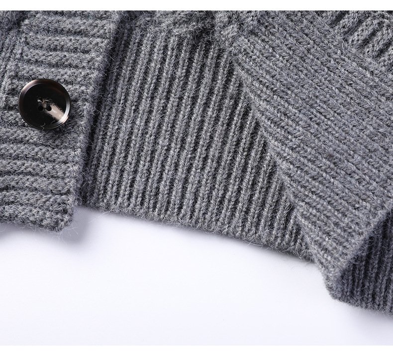 Мужской свитер с геометрическим узором оптом