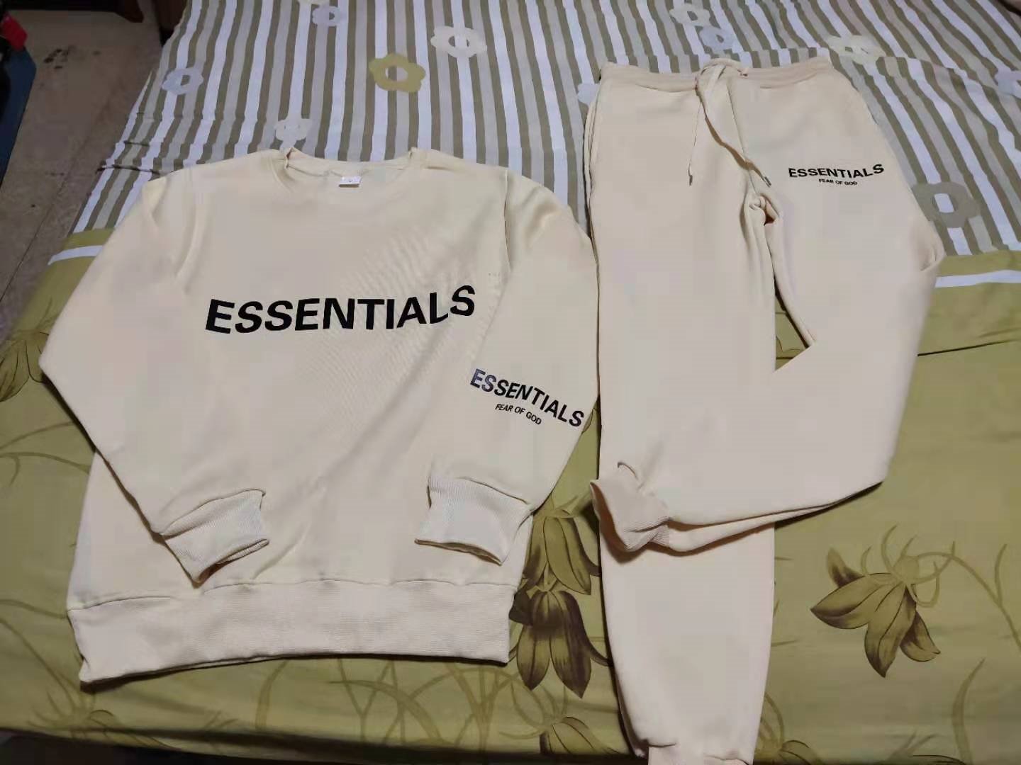 Худи с логотипом Essentials оптом из Китая