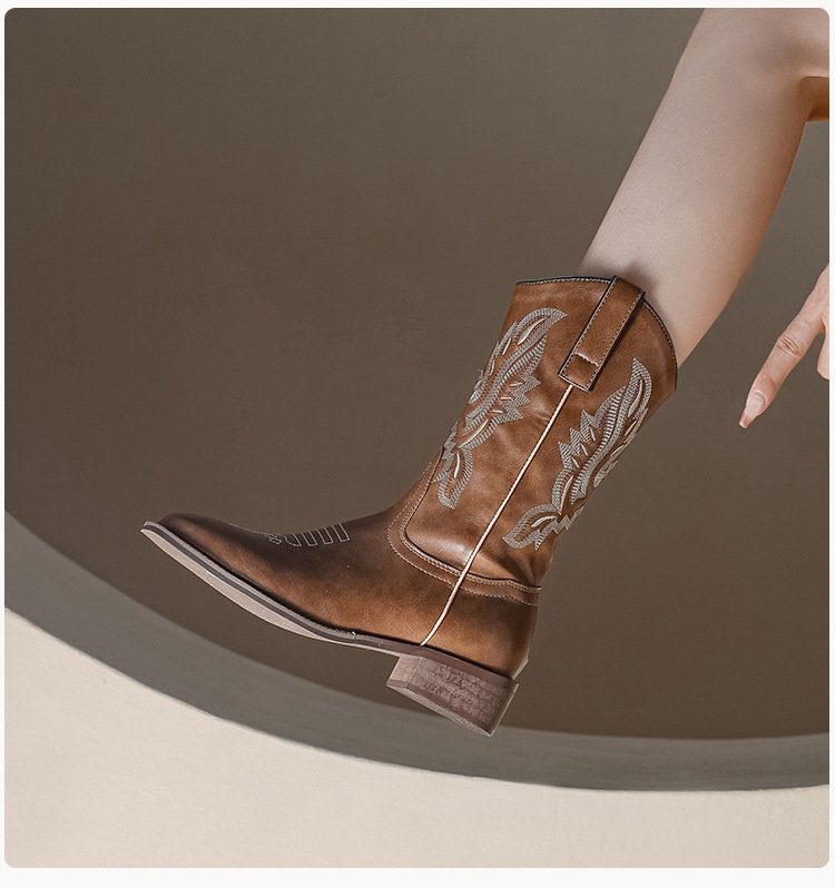 Женские ботинки вестерн с вышивкой 2024 оптом
