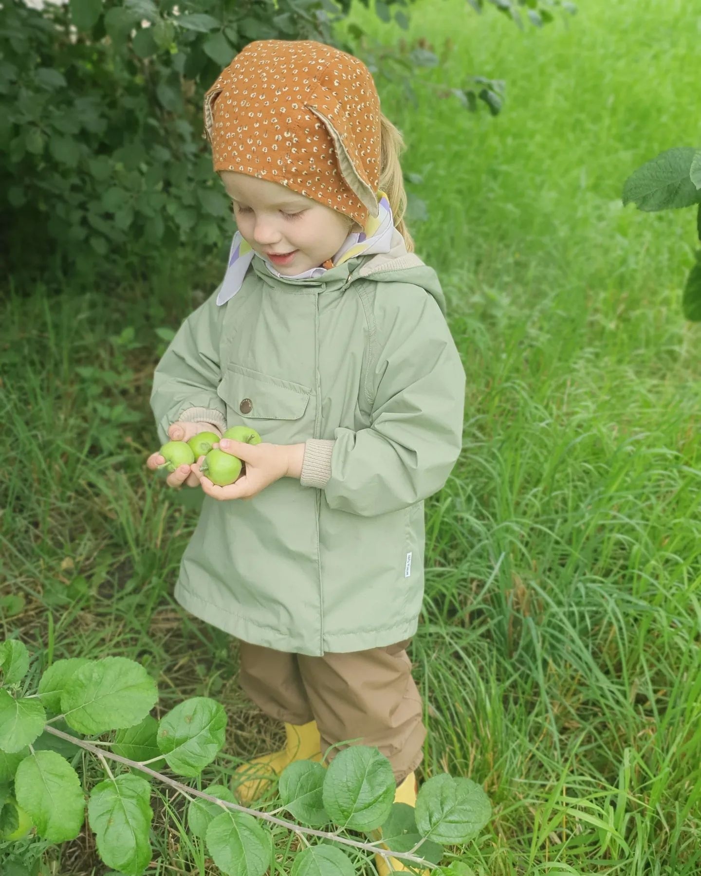 Детский ветровик 2023 осенний новый мужской и женский ветровик с капюшоном оптом из Китая