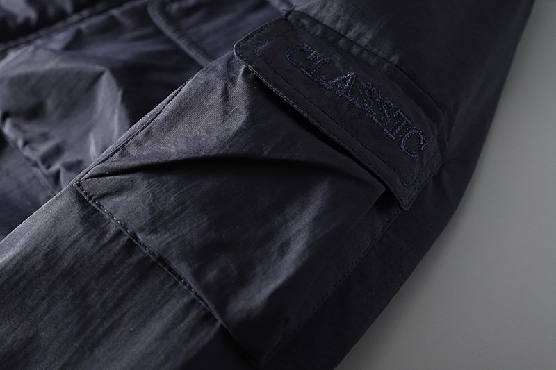 Ветрозащитная куртка с множеством карманов оптом из Китая