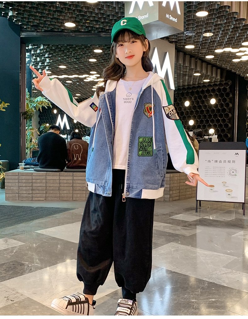 Детская бейсбольная куртка из джинсовой ткани с капюшоном оптом из Китая